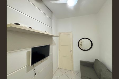 Sala de apartamento para alugar com 1 quarto, 34m² em Botafogo, Rio de Janeiro