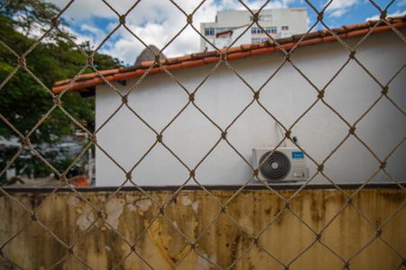 Casa à venda com 405m², 7 quartos e 4 vagas Casa à venda com 405m², 7 quartos e 4 vagasVista da Suíte 1
