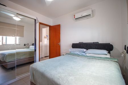 Casa à venda com 405m², 7 quartos e 4 vagas Casa à venda com 405m², 7 quartos e 4 vagasCasa 2 Quarto 1