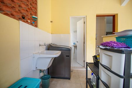 Casa à venda com 405m², 7 quartos e 4 vagas Casa à venda com 405m², 7 quartos e 4 vagasÁrea de Servico