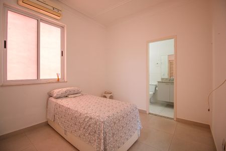Casa à venda com 405m², 7 quartos e 4 vagas Casa à venda com 405m², 7 quartos e 4 vagasSuíte 1