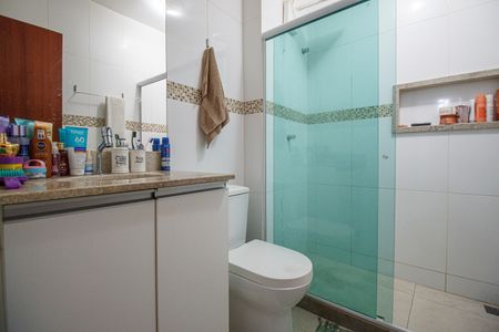 Casa à venda com 405m², 7 quartos e 4 vagas Casa à venda com 405m², 7 quartos e 4 vagasCasa Banheiro
