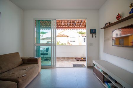 Casa à venda com 405m², 7 quartos e 4 vagas Casa à venda com 405m², 7 quartos e 4 vagasCasa 2 Sala