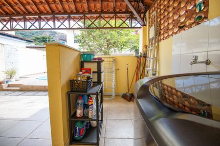 Casa à venda com 405m², 7 quartos e 4 vagas Casa à venda com 405m², 7 quartos e 4 vagasÁrea de Servico