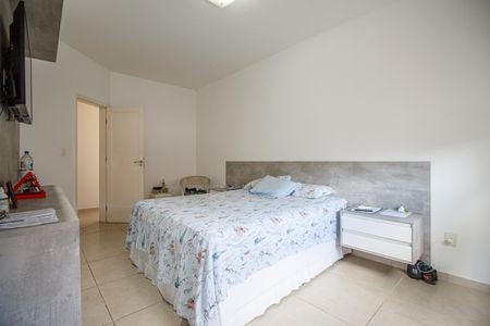 Casa à venda com 405m², 7 quartos e 4 vagas Casa à venda com 405m², 7 quartos e 4 vagasSuíte 2