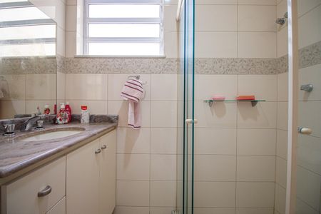 Casa à venda com 405m², 7 quartos e 4 vagas Casa à venda com 405m², 7 quartos e 4 vagasBanheiro social