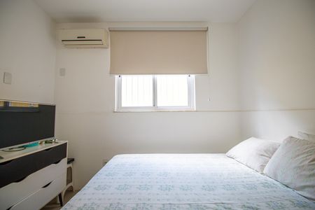 Casa à venda com 405m², 7 quartos e 4 vagas Casa à venda com 405m², 7 quartos e 4 vagasQuarto 3