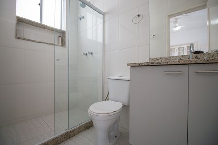 Casa à venda com 405m², 7 quartos e 4 vagas Casa à venda com 405m², 7 quartos e 4 vagasBanheiro Suite