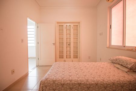 Casa à venda com 405m², 7 quartos e 4 vagas Casa à venda com 405m², 7 quartos e 4 vagasSuíte 1