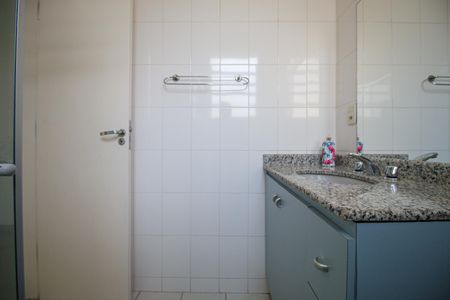 Casa à venda com 405m², 7 quartos e 4 vagas Casa à venda com 405m², 7 quartos e 4 vagasBanheiro social