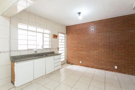 Casa para alugar com 25m², 2 quartos e sem vaga Casa para alugar com 25m², 2 quartos e sem vagaCozinha