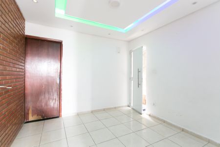 Sala de casa para alugar com 2 quartos, 25m² em Jardim Santa Teresinha, São Paulo