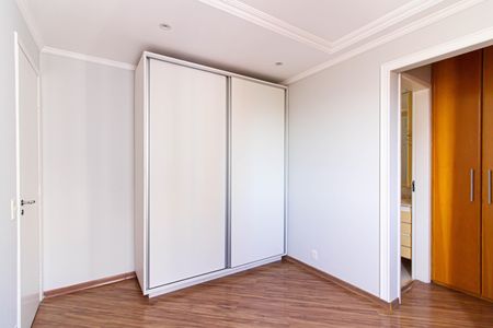 Apartamento à venda com 117m², 3 quartos e 2 vagas Apartamento à venda com 117m², 3 quartos e 2 vagasSuíte 3