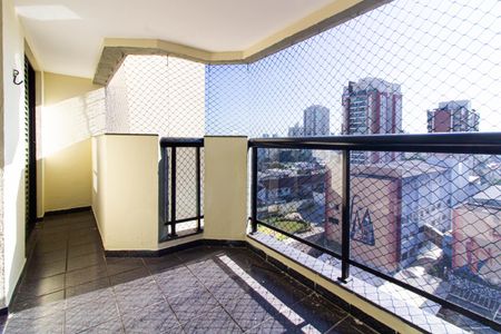 Apartamento à venda com 117m², 3 quartos e 2 vagas Apartamento à venda com 117m², 3 quartos e 2 vagasVaranda