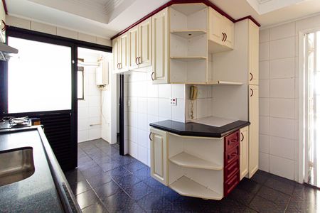 Apartamento à venda com 117m², 3 quartos e 2 vagas Apartamento à venda com 117m², 3 quartos e 2 vagasCozinha