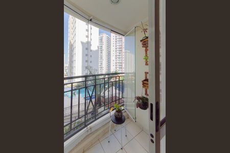 Apartamento à venda com 67m², 2 quartos e 1 vagaVaranda