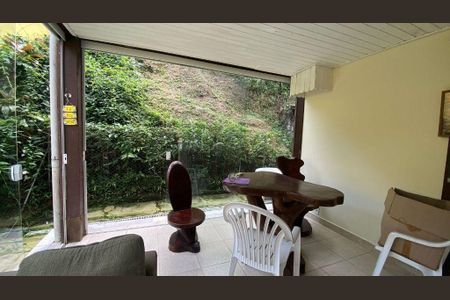 Casa à venda com 260m², 3 quartos e 2 vagas