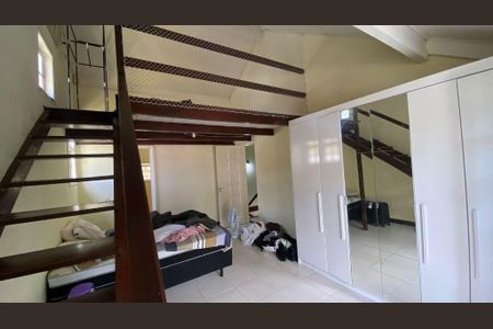 Casa à venda com 260m², 3 quartos e 2 vagas