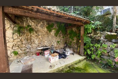Casa à venda com 260m², 3 quartos e 2 vagas