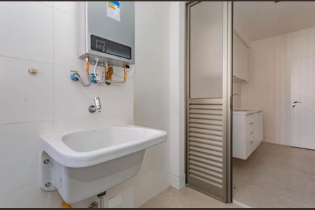 Cozinha e Área de serviço de apartamento à venda com 2 quartos, 73m² em Perdizes, São Paulo