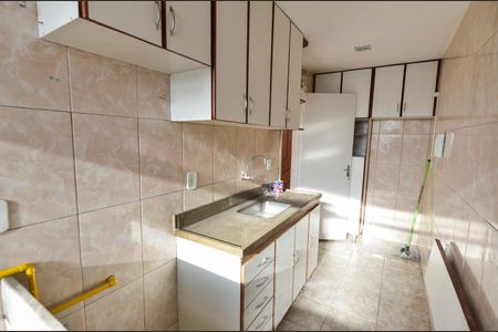 Apartamento à venda com 64m², 2 quartos e 1 vagaCozinha