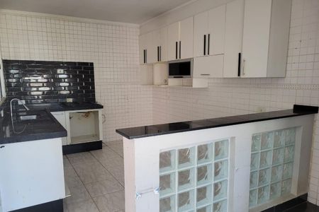 Casa para alugar com 369m², 2 quartos e 2 vagasCozinha