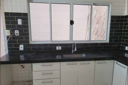 Casa para alugar com 369m², 2 quartos e 2 vagasCozinha