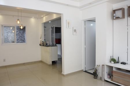 Sala de casa para alugar com 3 quartos, 64m² em Chacara Santa Maria, Embu das Artes