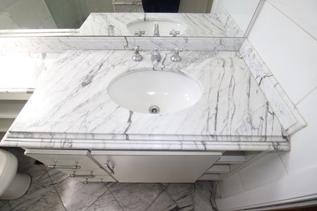 Apartamento à venda com 178m², 3 quartos e 4 vagasQuarto 4 - Banheiro