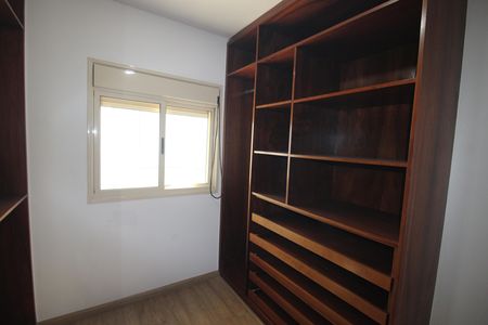 Apartamento à venda com 178m², 3 quartos e 4 vagasQuarto 2