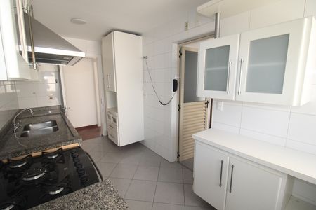 Apartamento à venda com 178m², 3 quartos e 4 vagasCozinha