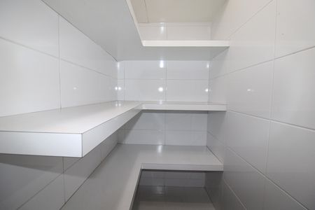 Apartamento à venda com 178m², 3 quartos e 4 vagasDespensa