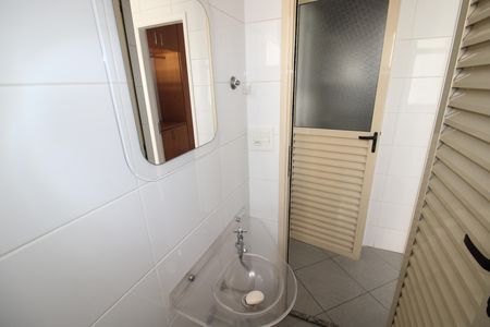 Apartamento à venda com 178m², 3 quartos e 4 vagasÁrea de Serviço - Banheiro