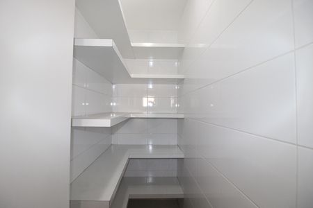 Apartamento à venda com 178m², 3 quartos e 4 vagasDespensa
