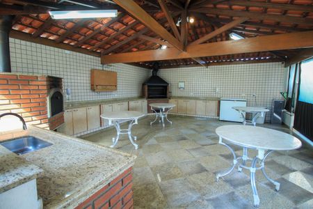 Apartamento à venda com 132m², 3 quartos e 4 vagas Apartamento à venda com 132m², 3 quartos e 4 vagasChurrasqueira