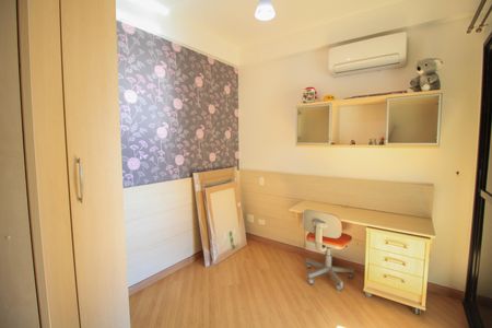 Apartamento à venda com 132m², 3 quartos e 4 vagas Apartamento à venda com 132m², 3 quartos e 4 vagasQuarto 2
