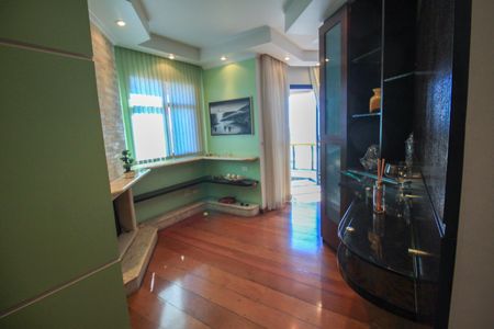 Apartamento à venda com 132m², 3 quartos e 4 vagas Apartamento à venda com 132m², 3 quartos e 4 vagasSala