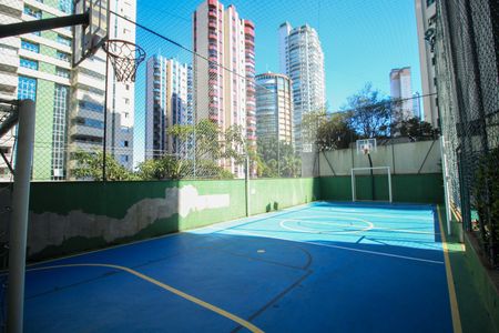 Apartamento à venda com 132m², 3 quartos e 4 vagas Apartamento à venda com 132m², 3 quartos e 4 vagasQuadra