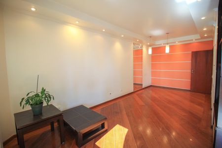 Apartamento à venda com 132m², 3 quartos e 4 vagas Apartamento à venda com 132m², 3 quartos e 4 vagasSala