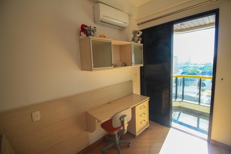 Apartamento à venda com 132m², 3 quartos e 4 vagas Apartamento à venda com 132m², 3 quartos e 4 vagasQuarto 2