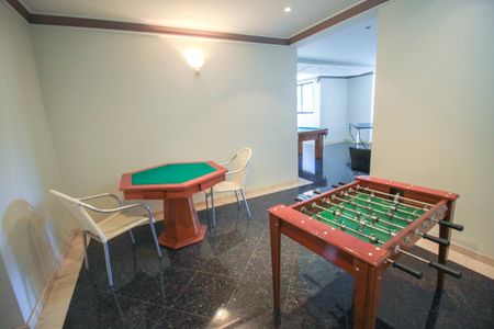 Apartamento à venda com 132m², 3 quartos e 4 vagas Apartamento à venda com 132m², 3 quartos e 4 vagasSalão de jogos