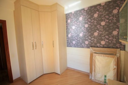 Apartamento à venda com 132m², 3 quartos e 4 vagas Apartamento à venda com 132m², 3 quartos e 4 vagasQuarto 2
