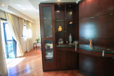 Apartamento à venda com 132m², 3 quartos e 4 vagas Apartamento à venda com 132m², 3 quartos e 4 vagasSala