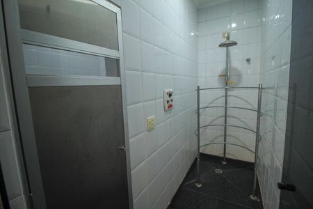 Apartamento à venda com 132m², 3 quartos e 4 vagas Apartamento à venda com 132m², 3 quartos e 4 vagasSaúna