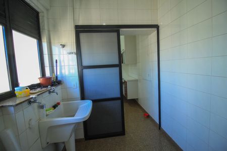 Apartamento à venda com 132m², 3 quartos e 4 vagas Apartamento à venda com 132m², 3 quartos e 4 vagasÁrea de Serviço