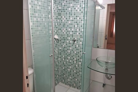 Banheiro de apartamento para alugar com 2 quartos, 55m² em Parque Munhoz, São Paulo