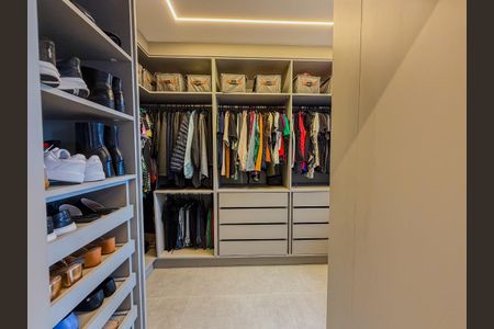 Apartamento à venda com 180m², 3 quartos e 3 vagasQuarto