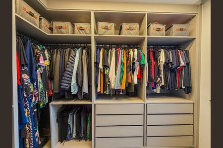 Apartamento à venda com 180m², 3 quartos e 3 vagasQuarto