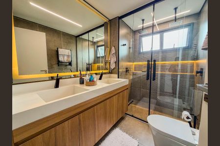 Apartamento à venda com 180m², 3 quartos e 3 vagasBanheiro