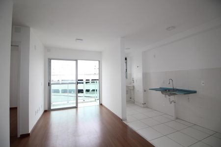 Sala de apartamento para alugar com 2 quartos, 50m² em Pechincha, Rio de Janeiro